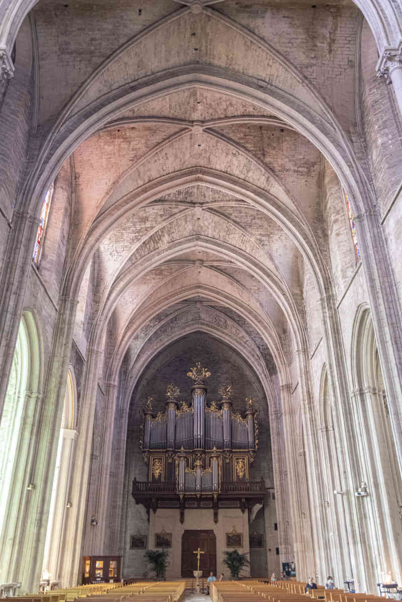 Francia - Montpellier 017 - catedral de Saint-Pierre.jpg